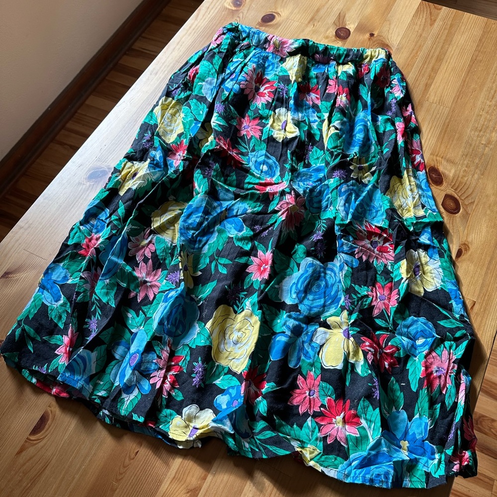 Vintage floral midi skirt